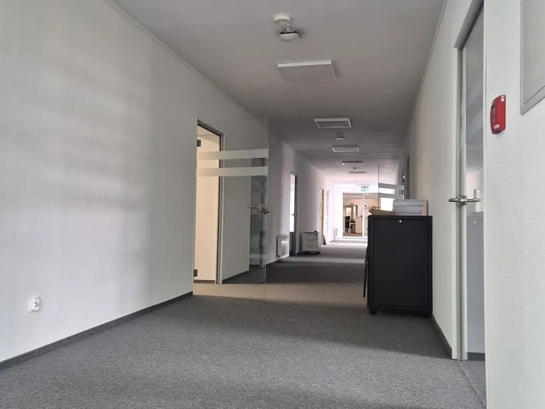 Biuro, panele ścienne STRAMA
