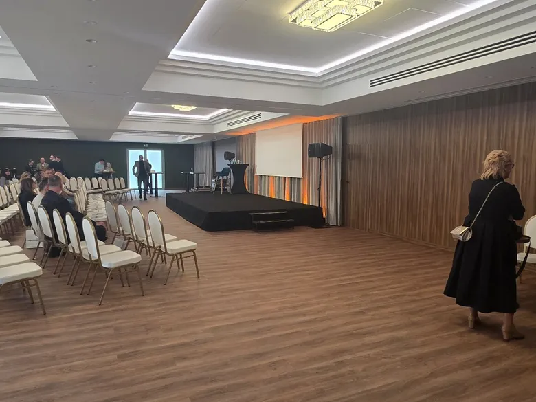 Sala bankietowa, panele ścienne STRAMA