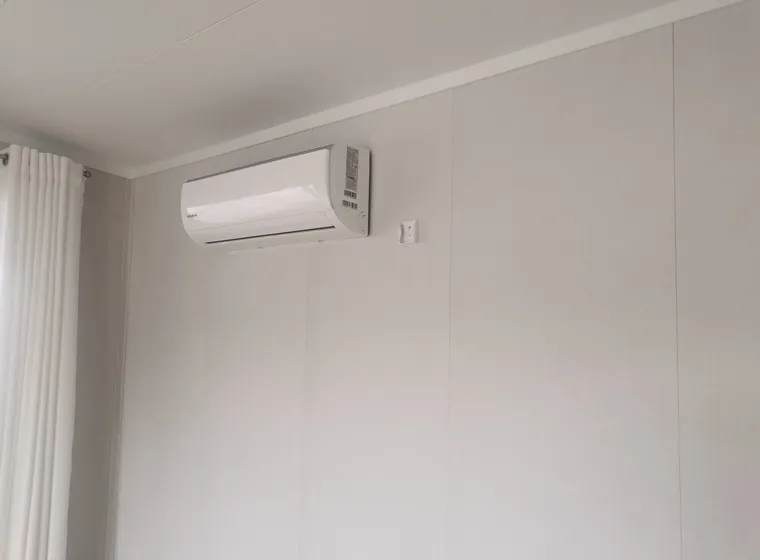 Panele ścienne STRAMA w salonie (35)